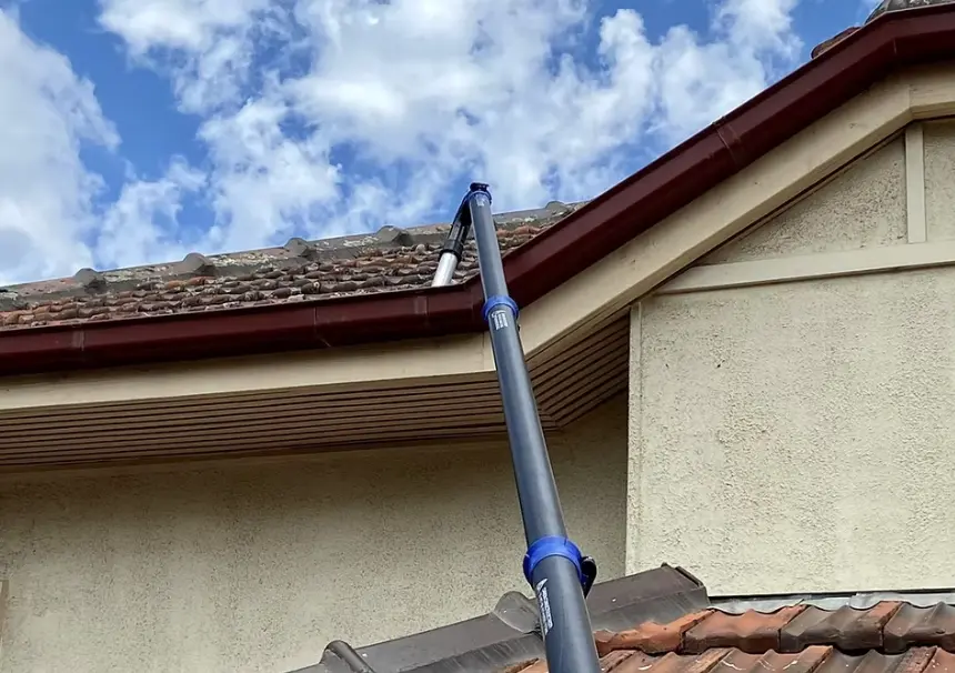 Rénovation gouttière Rennes avec nettoyage et entretien complet
