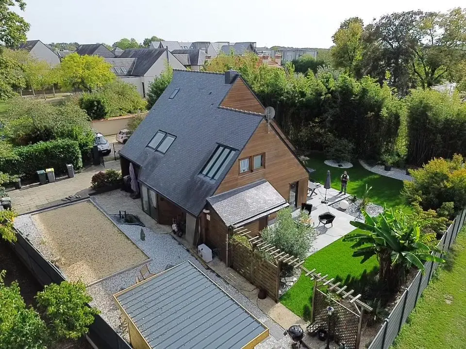 Couvreur Rennes pour travaux de toiture, rénovation et entretien